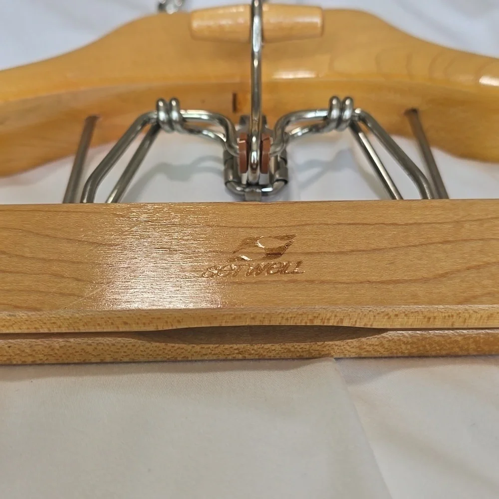 Setwell Vintage Wooden French Collar Deluxe Suit Hanger with Pant Clamp